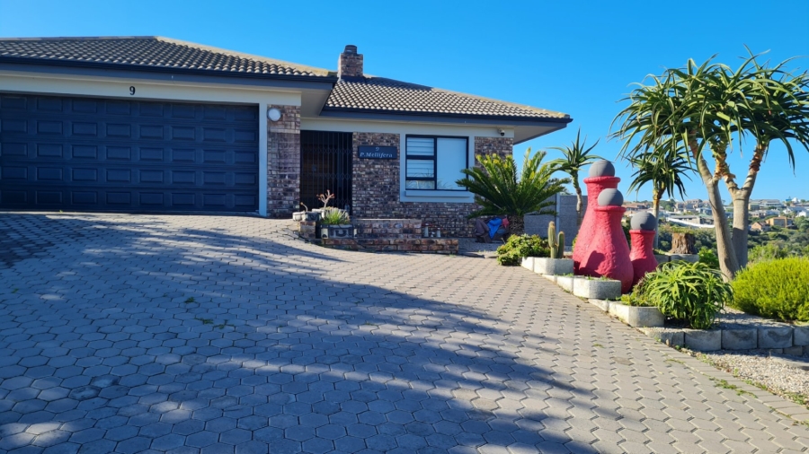 3 Bedroom Property for Sale in Dana Bay Western Cape